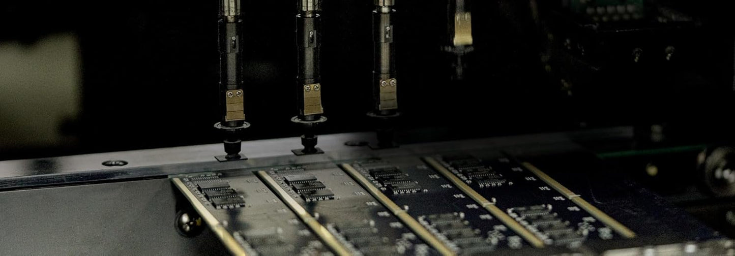 TEAMGROUP T-Force Vulcan 16GB 5200MHz DDR5 DRAM (5200MT/s) Black UDIMM Desktop Gaming Memory, Metal Heatsink, ECC, XMP 3.0/AMD Expo, Compatible with Intel/AMD CPU, High Performance, Low Latency RAM